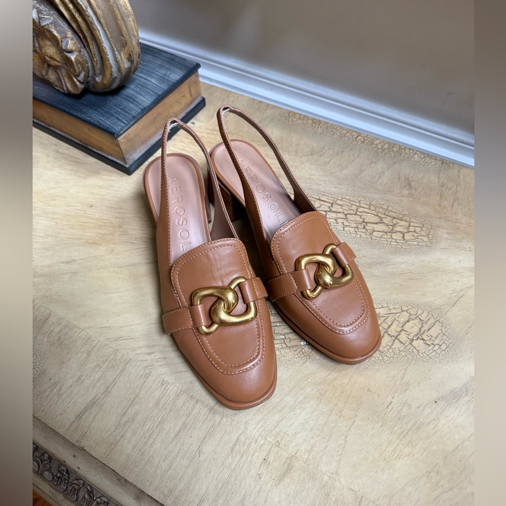 AEROSOLES Women's Brown Loafers with Gold Chain Detail - Picture 3 of 13